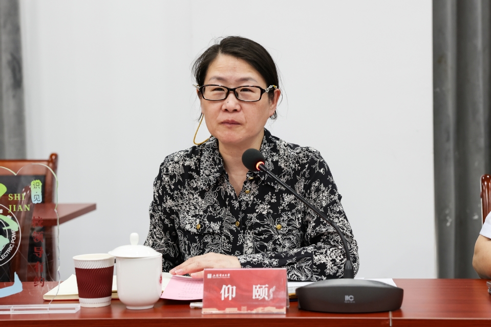我校召开第六期“识·见——校领导有约”教师座谈会